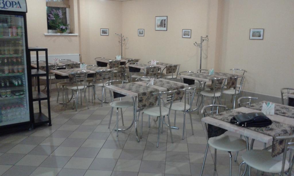 Hostel On Flotska อิวาโน-ฟรานกิฟสเก ภายนอก รูปภาพ