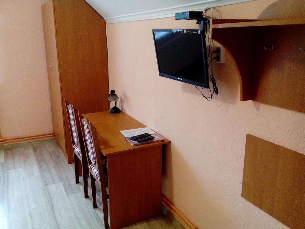 Hostel On Flotska อิวาโน-ฟรานกิฟสเก ภายนอก รูปภาพ