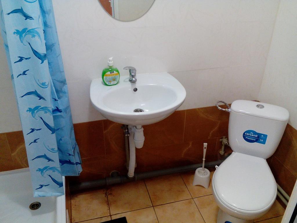 Hostel On Flotska อิวาโน-ฟรานกิฟสเก ภายนอก รูปภาพ