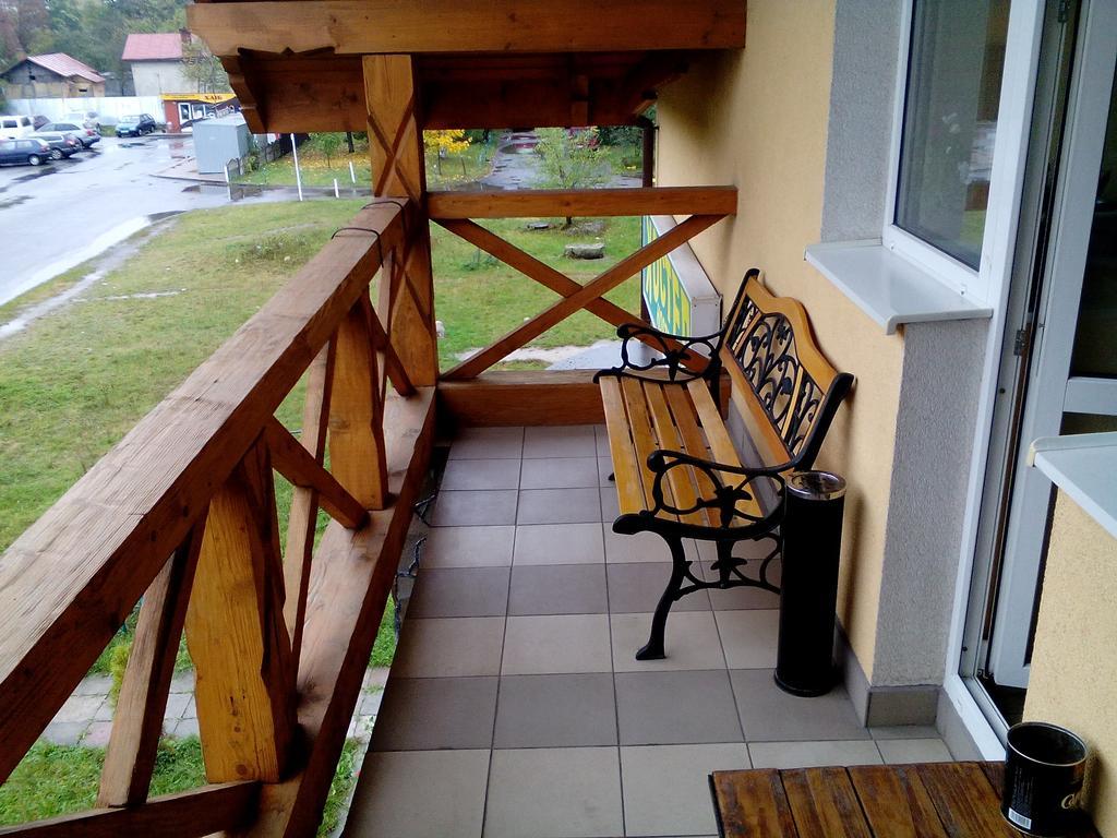 Hostel On Flotska อิวาโน-ฟรานกิฟสเก ภายนอก รูปภาพ